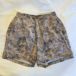 Lululemon Men’s Swim 5” Lined Brown and White Patterned Shorts